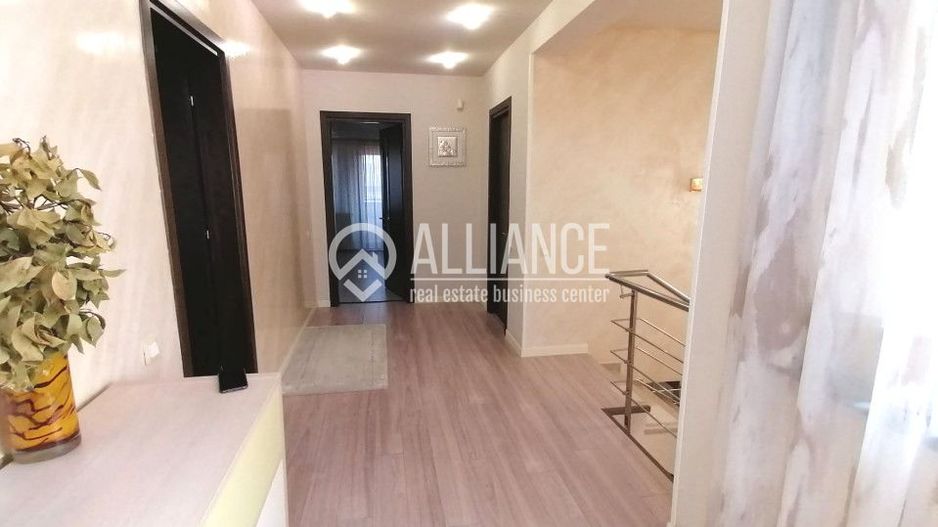 COICIU (Cod 01) Armonie și Eleganță pentru Două Generații! - Poză 23