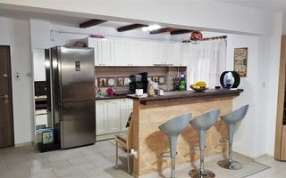 Apartament 3 camere, mobilat, utilat,  cartier Tolstoi Cetate - Poză 1