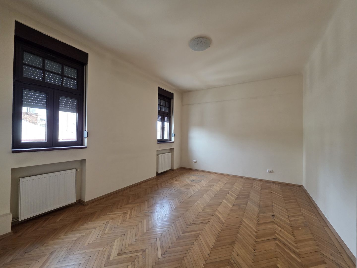 Apartament 4 camere de inchirat Armenasca Romana - Poză 41