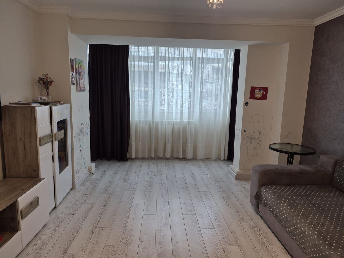 Apartament spațios in  Mazepa 1 - 3 camere, 2 băi, etaj 2 - Poză 1