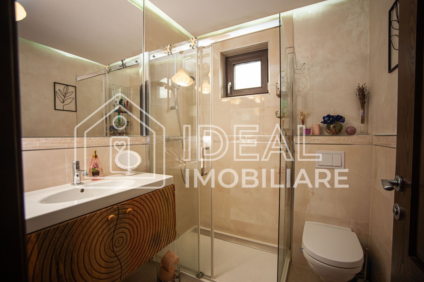Casă premium cu 5 camere, carport și curte amenajată – Șelimbăr - Poză 8
