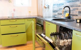Apartament de închiriat cu 2 camere și curte proprie - Poză 3