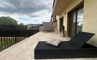 Vila cu piscina spre inchiriere in cartierul Gruia! - Poză 8