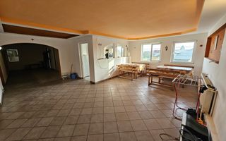 Spatiu comercial/camere cazare - 7 camere 135 mp Baicoi Prahova! - Poză 1