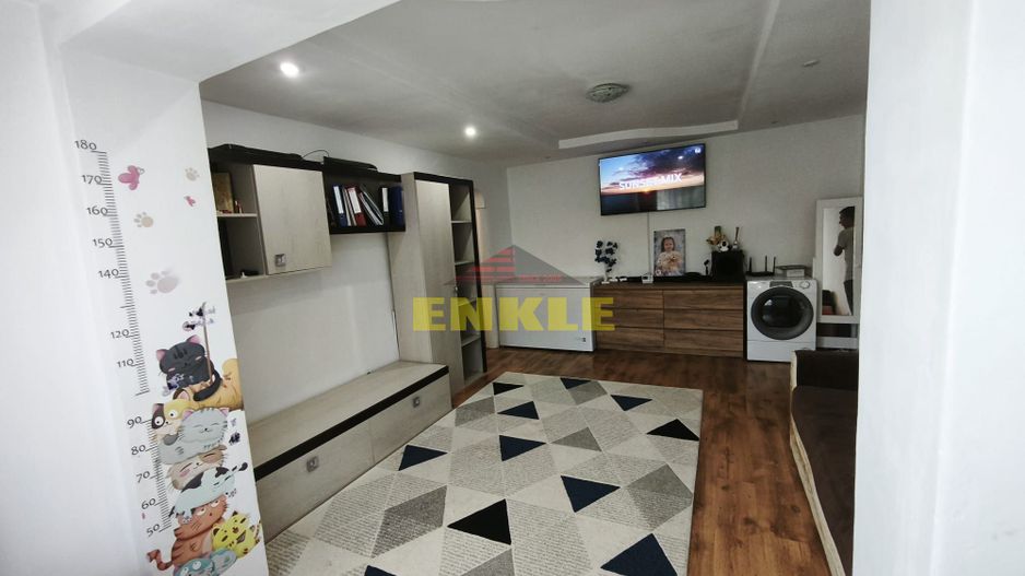 De vanzare apartament cu doua camere , zona Curcubeului. - Poză 3