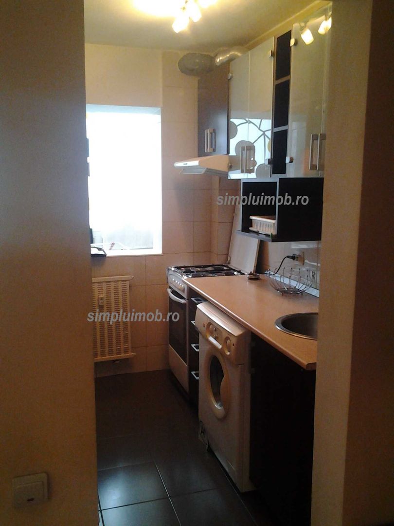 Auchan Titan Metrou 1 Decembrie 1918 renovata mobilata utilata - Poză 3