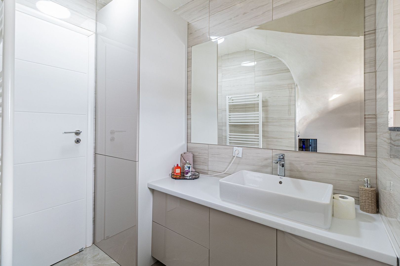 Propunem spre vanzare Casa individuală 4 camere LUX  Stupini - Poză 16