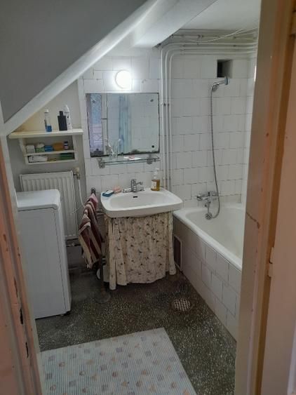 BRASADAS vinde casa cu etaj, 4 camere, central, acces cu masina. - Poză 10