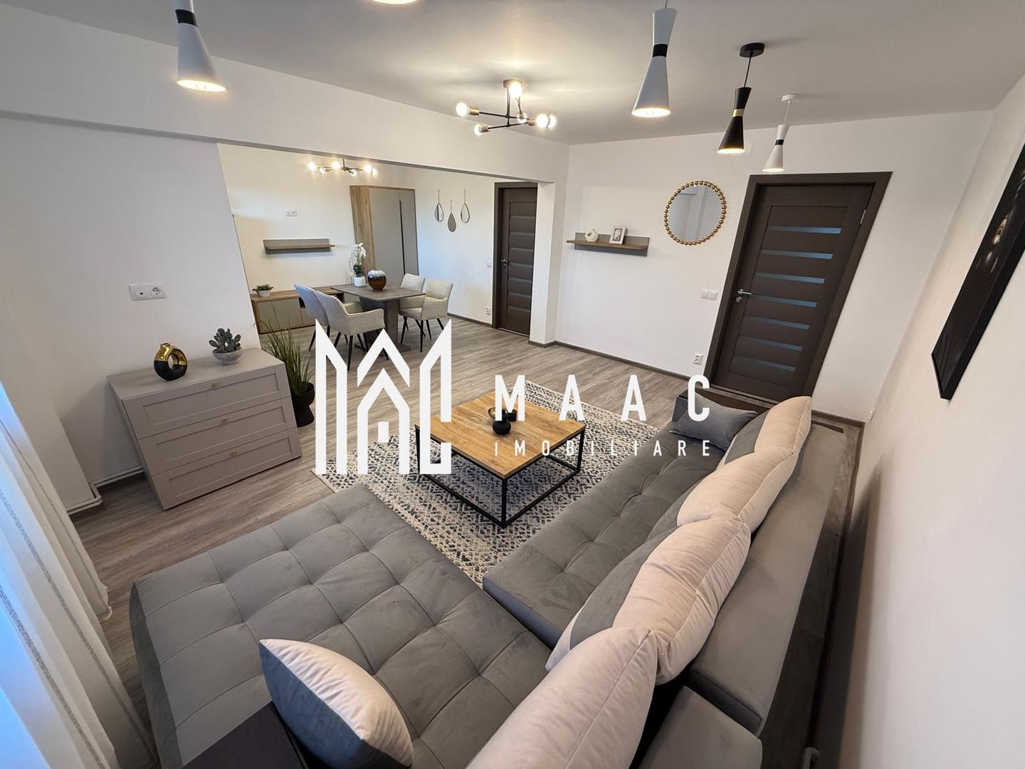 Apartament de lux cu 3 camere, vedere panoramică – zonă centrală - Poză 2
