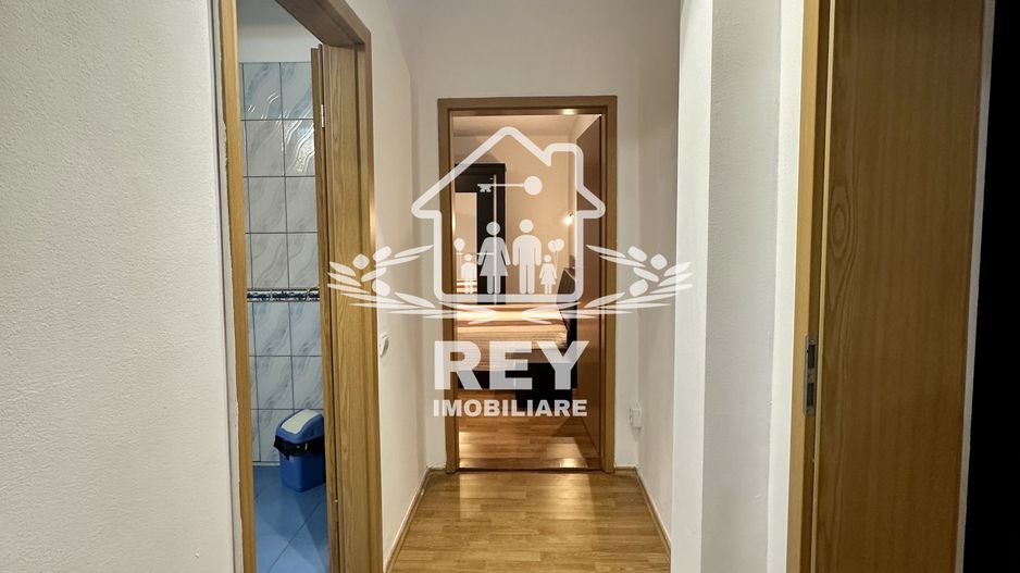 Apartament 4 camere cu garaj zona Strand- V.Aurie - Poză 7