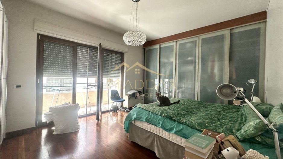 Apartament cu 4 camere *192mp* // Primaverii - Poză 11