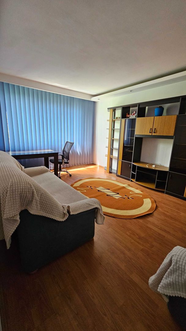 Apartament 3 camere de inchiriat, bloc reabilitat,  Romancierilor - Poză 1