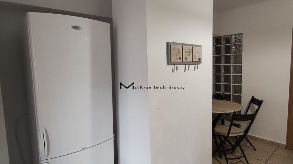 Apartament spațios de închiriat 3 camere Racadau - Poză 8