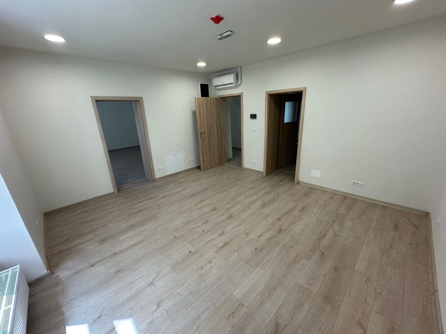 Saptii de birouri Ultracentral suprafețe de la 28 - 940 mp - Poză 40