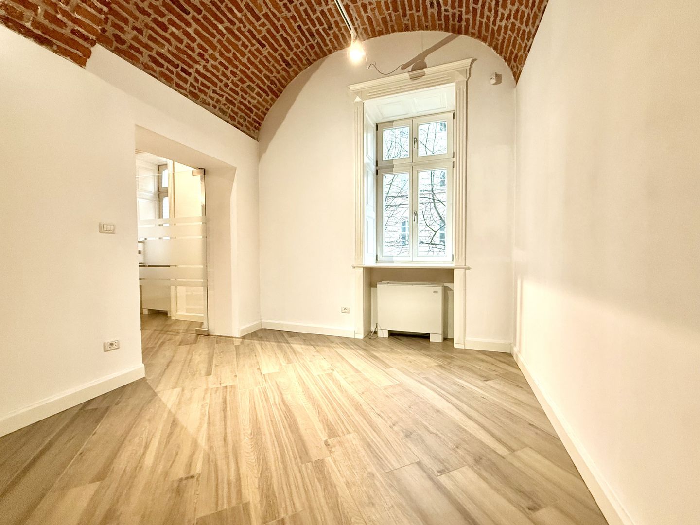 Biroul tău din inima Timișoarei – 35 mp de oportunitate - Poză 4