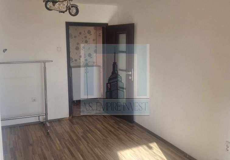 De vanzare apartament 3 camere/ Bd.Alexandru Vlahuță . - Poză 4