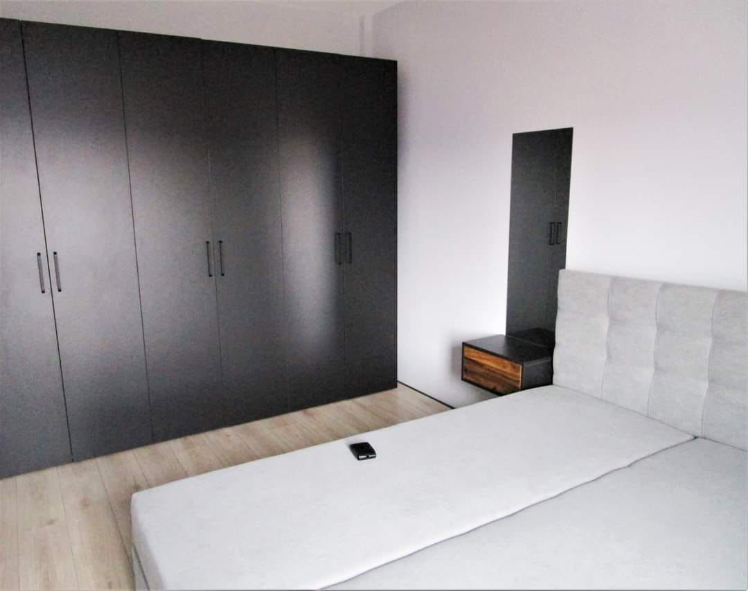 Apartament la Cheie cu parcare zona Balastierei Floresti - Poză 9