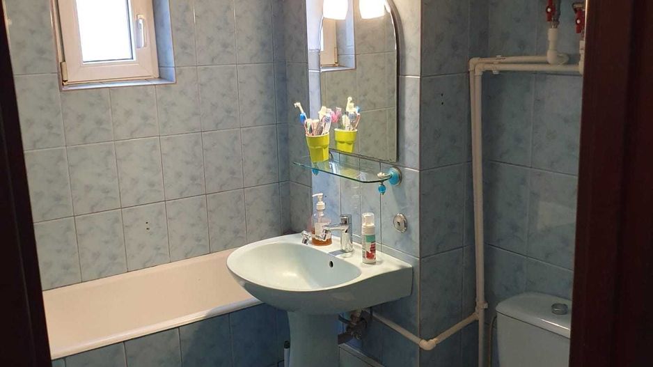 Apartament 2 camere semidecomandat 1/4 Craiovita Noua - Poză 8