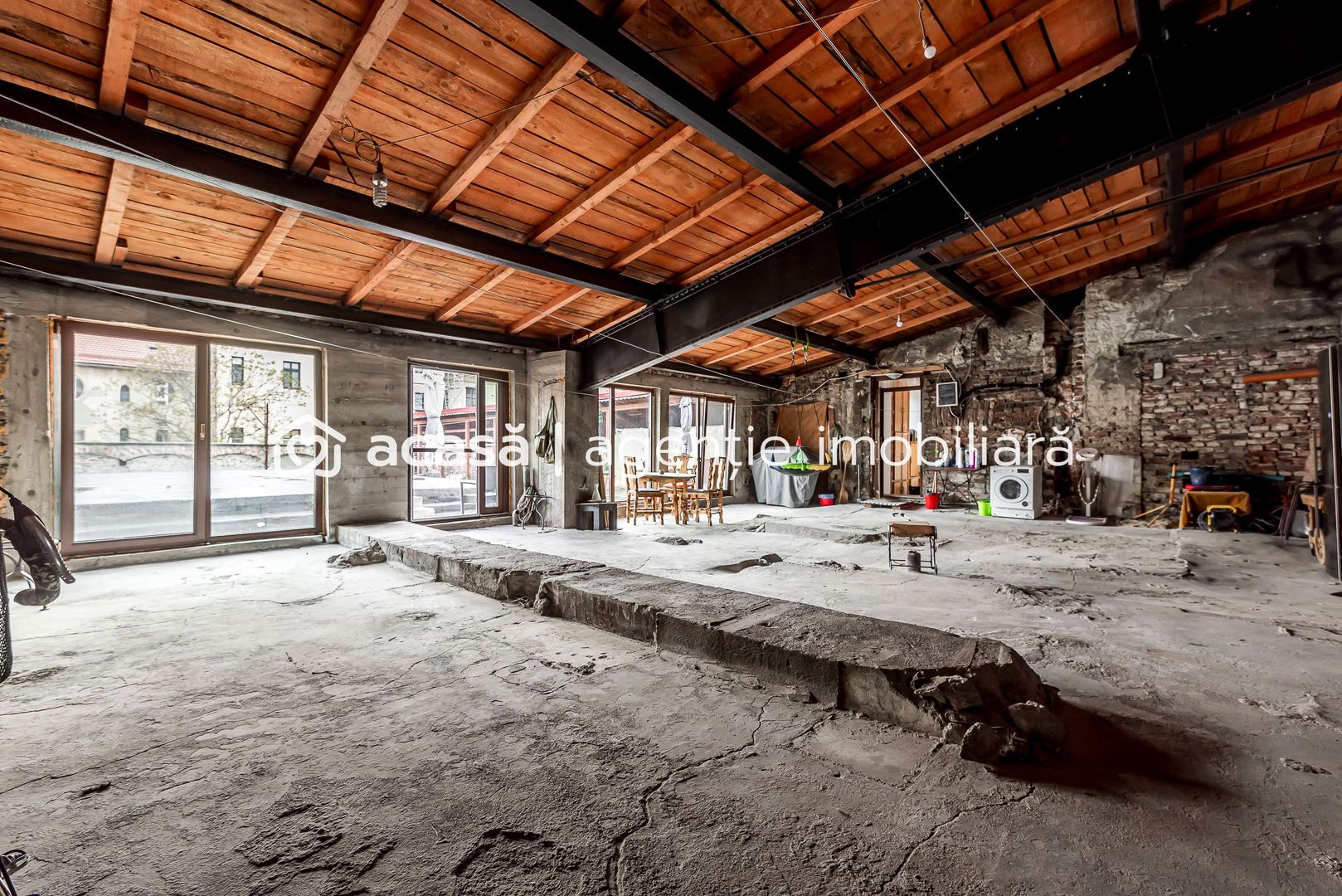 De închiriat spațiu ultracentral, ideal pentru multiple activități - Poză 4