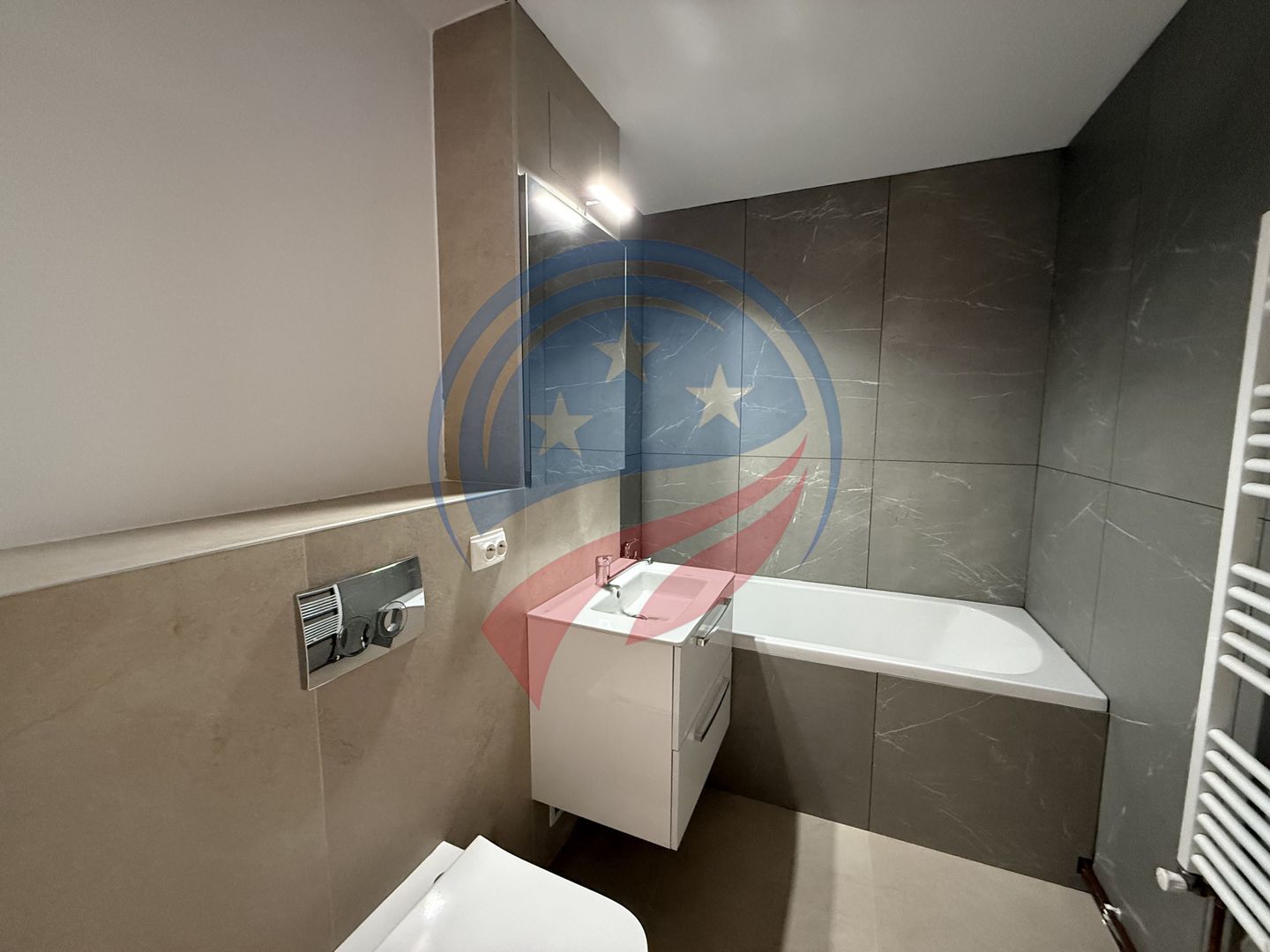 Apartament 4 camere decomandat/1 mai/ ultrafinisat/Craiova - Poză 1