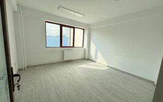 Spatii comerciale moderne de inchiriat, in cladire recent renovata - Poză 9