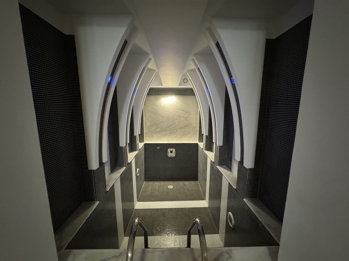 Universitate 20 camere arhitectura interbelica garaj curte piscina - Poză 12