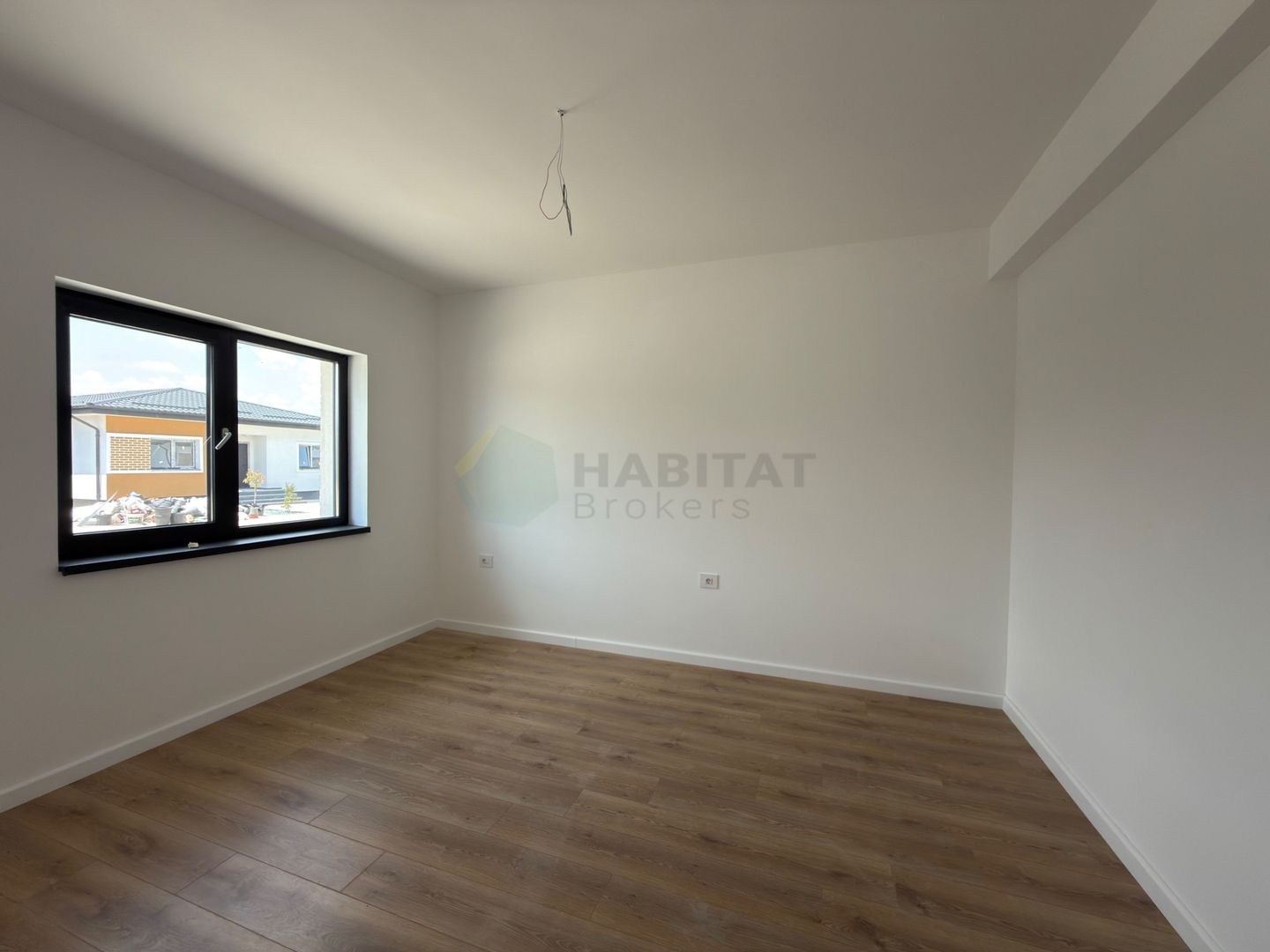 Casa 4 camere pe parter-Tunari | Teren 400 mp - Poză 15