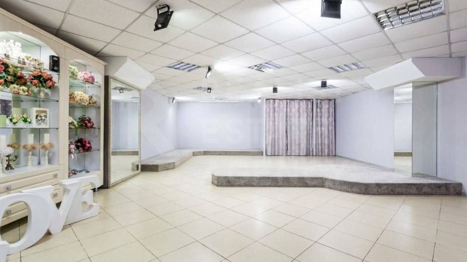 Vânzare, spațiu comercial, 1400 mp+9 ari, str. Ștefan cel Mare, Bălți - Poză 12