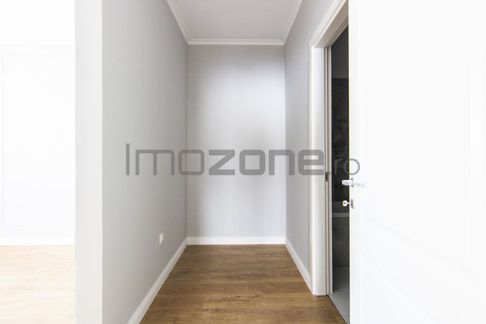 Apartament cu 3 Camere, Bucatarie Inchisa, 2 Bai, Doua Balcoane, langa Metrou - Poză 13
