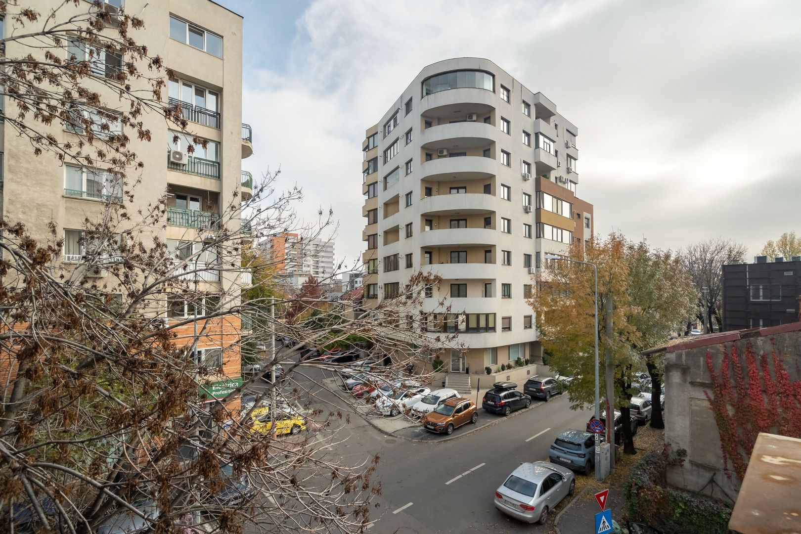 COMISION 0% - Apartament cu 4 camere Calea Calarasi - vedere laterala - Poză 13