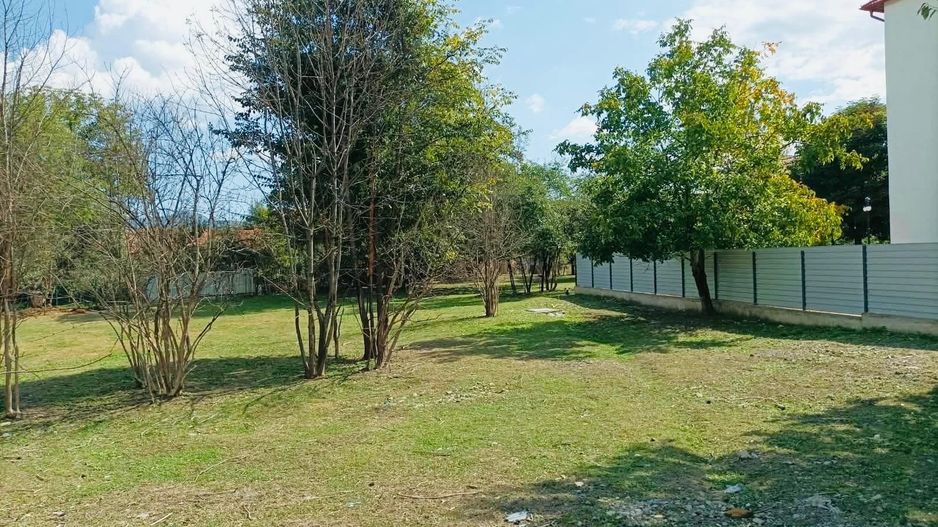 Casa cu teren intravilan 2.273 mp- pozitie centrala Darmanesti Bacau - Poză 4