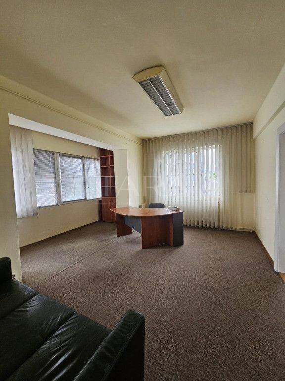 Apartament cu 2 camere, Piața Mihai Viteazu, ideal locuit sau birou. - Poză 2