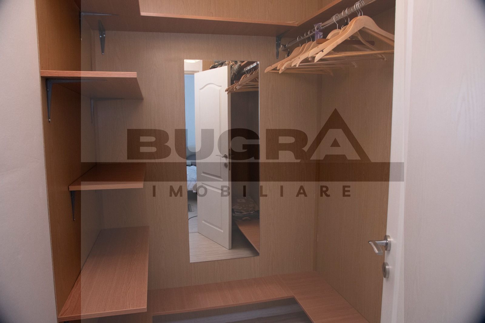 Apartament 2 camere modern, parcare, zona VIVO - Poză 12