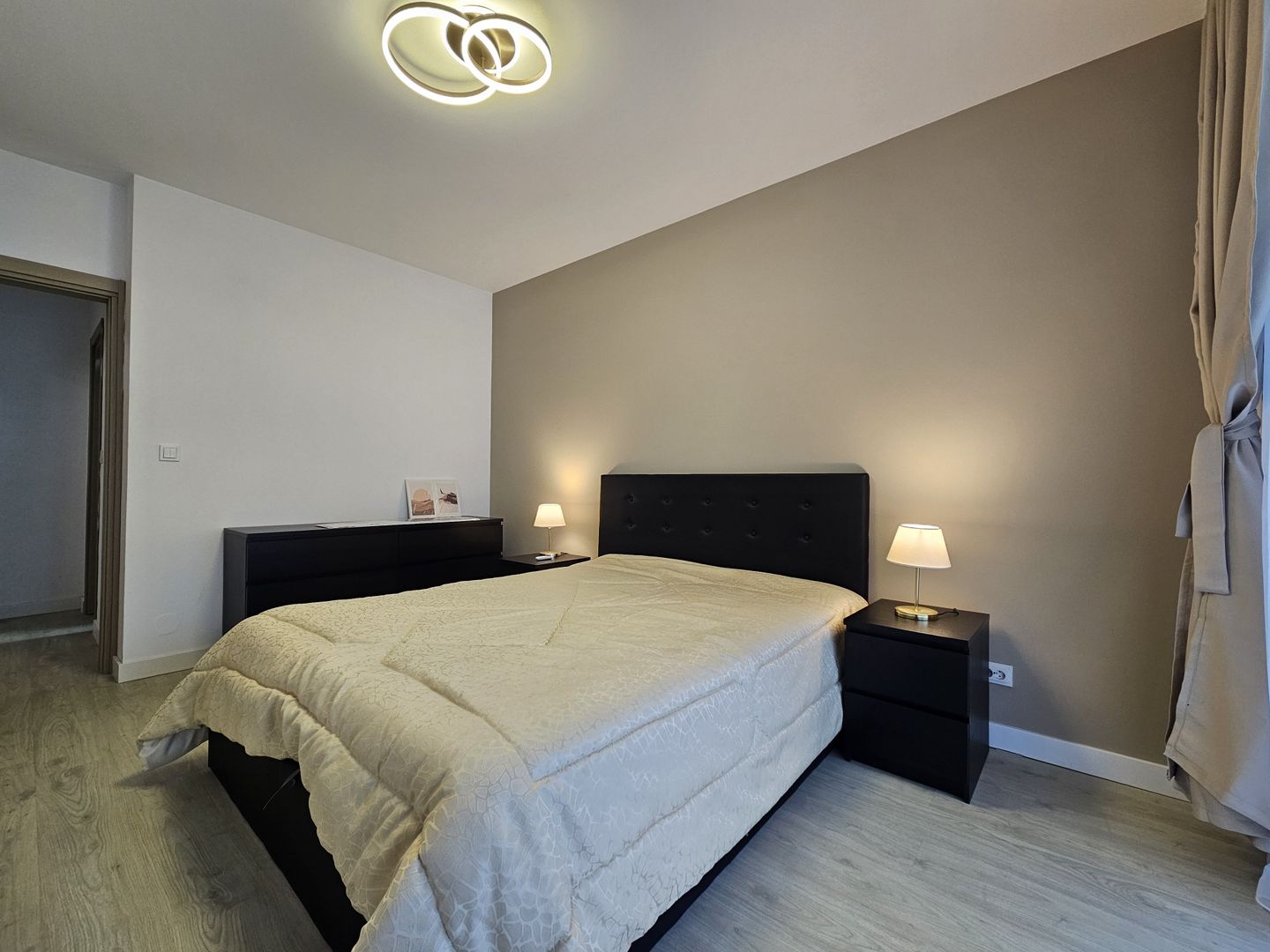 Apartament 2 camere lux decomadat Porsche Pipera Rond OMV - Poză 16