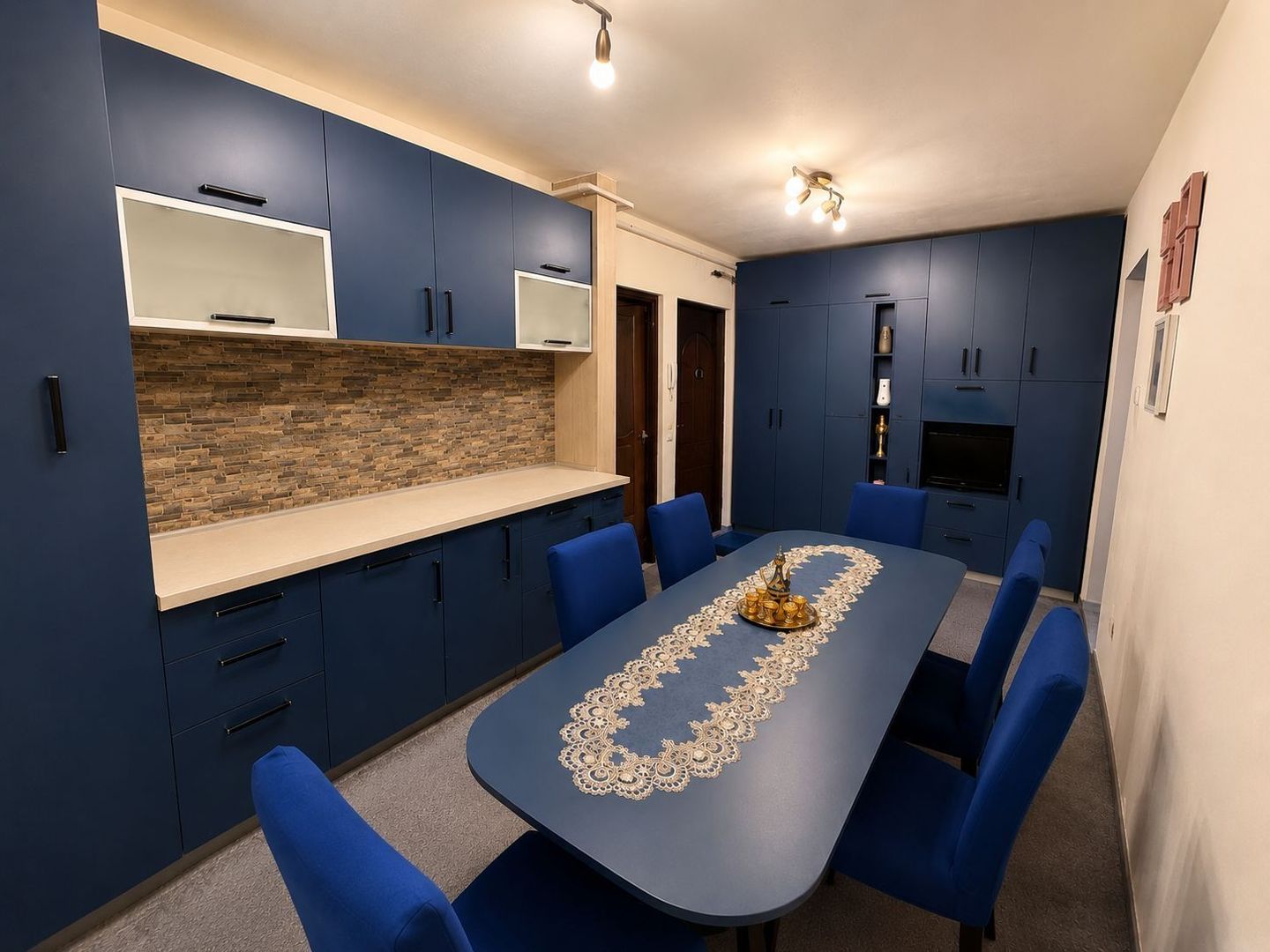 Apartament 2 camere, etaj 1 - zona Cetate - Poză 2