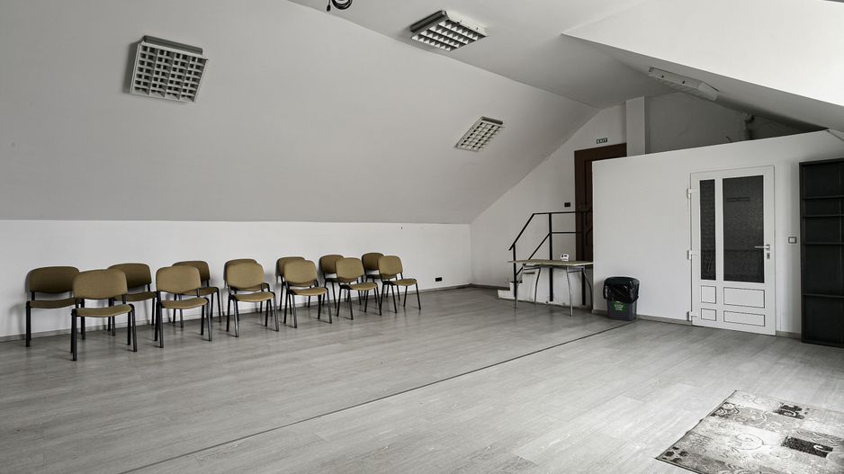 Spatiu ideal pentru activitatile care necesita o incapere generoasa - Poză 3