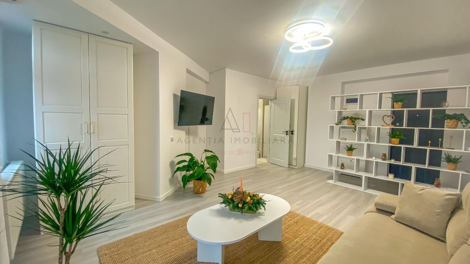 Garsoniera Lux I Prima inchiriere I Loc parcare I 2 balcoane - Poză 1