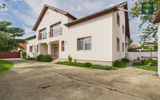 Casă tip Duplex cu 8 camere  - Zona Bujac - Arad - Poză 1