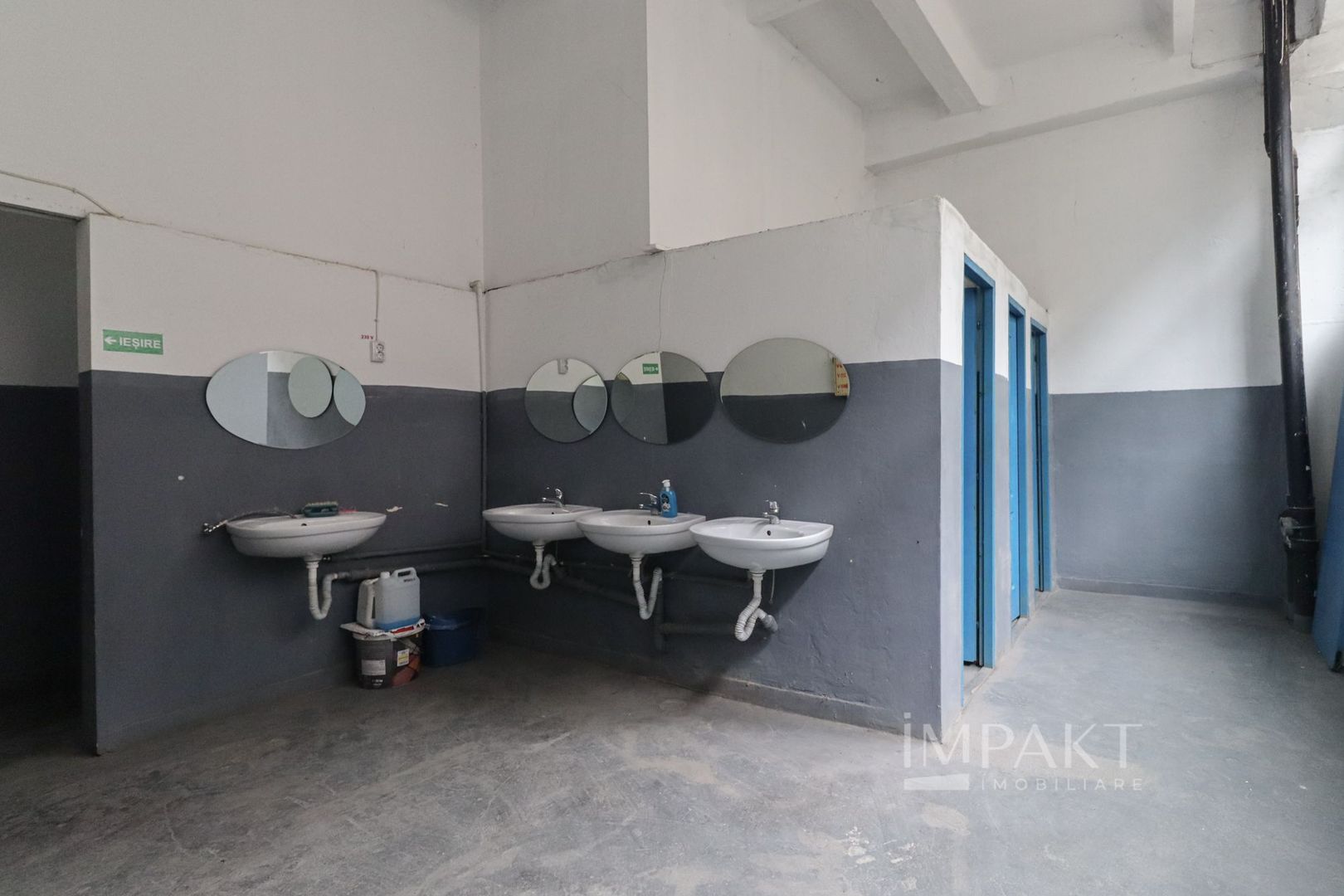 Hala de 250 mp la inchiriat open-space zona Piata 1 Mai - Poză 10