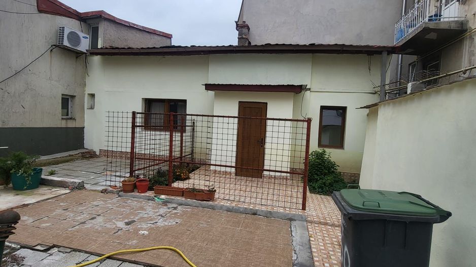 Casa mica, tip studio, centrala si curte proprie, 700 m distanta metrou Iancului - Poză 10