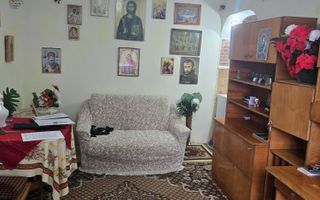 Apartament 2 camere etaj 1/4 Campina zona semicentrala - Poză 1