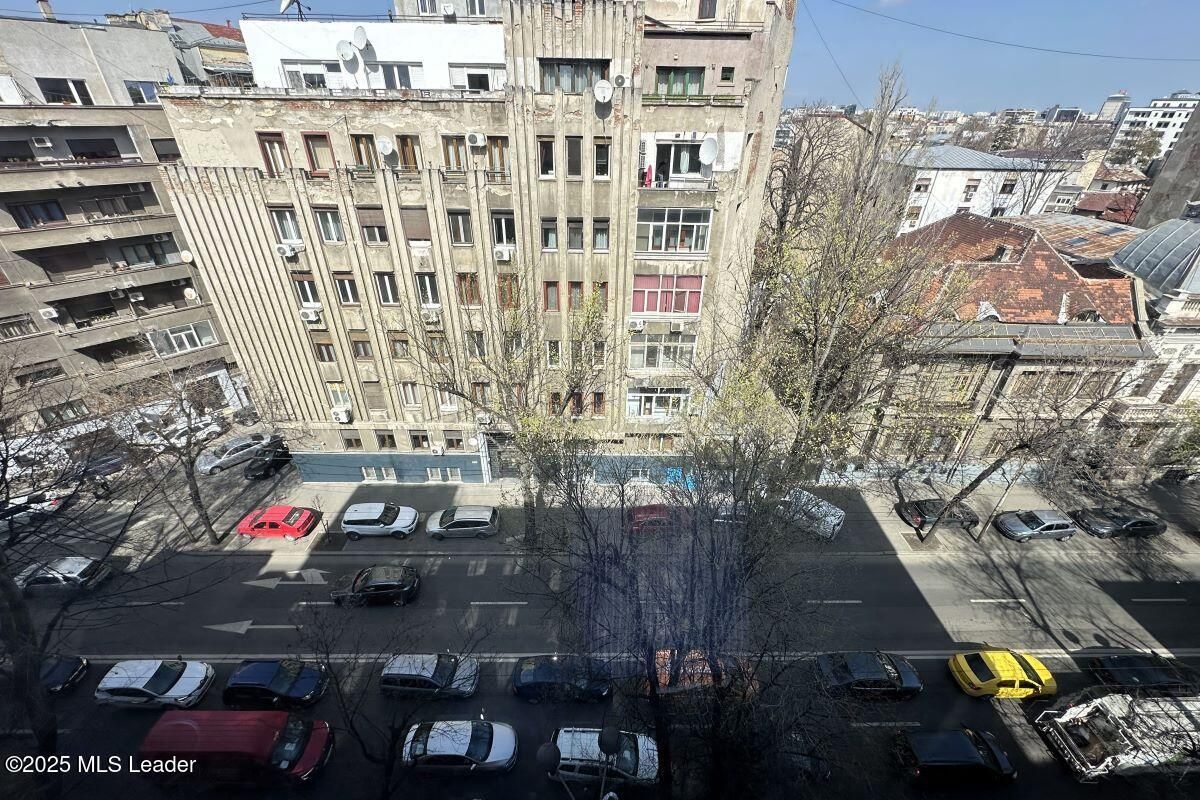 B-dul Carol I, 94 mp utili, stradal, etaj 6 din 7, amenajat, 2 bai - Poză 10