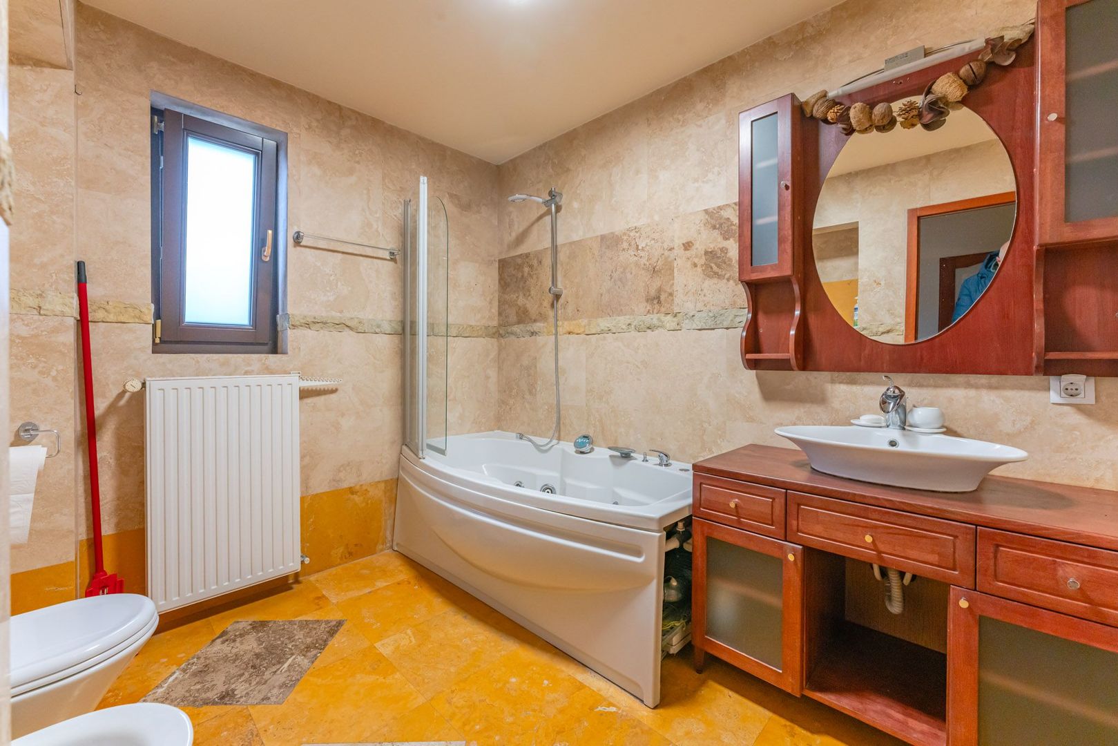 Casă individuală cu 7 camere lângă AFI Mall, ideală pentru birouri sau locuință - Poză 19