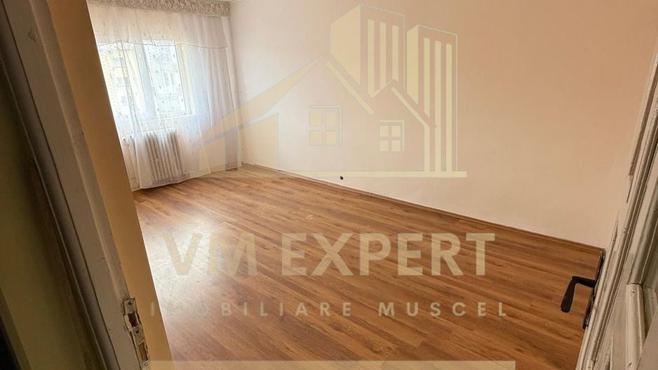 APARTAMENT 2 CAMERE ETAJ 4 VISOI ZONA MOL - Poză 5