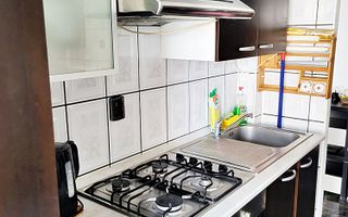 Codlea, apartament 2 camere decomandat, etaj 1, mobilat, 75000 euro - Poză 13