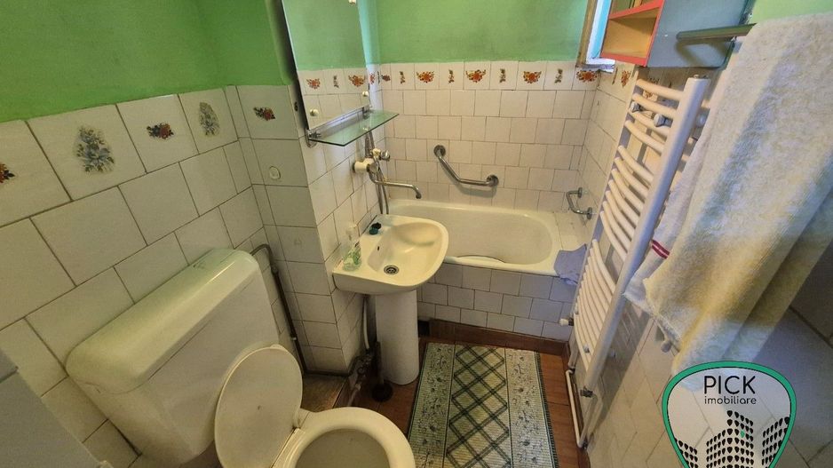 P 1231 - Apartament cu 3 camere în Târgu Mureș, Dâmbu Pietros, hol pătrat - Poză 10