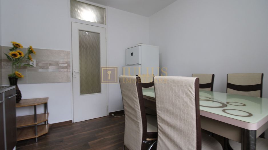 Zona Lipovei, 4 camere + 2 bai, centrala proprie - Poză 4