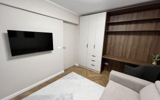 Inchiriere apartament 4 camere vedere parc - Poză 10