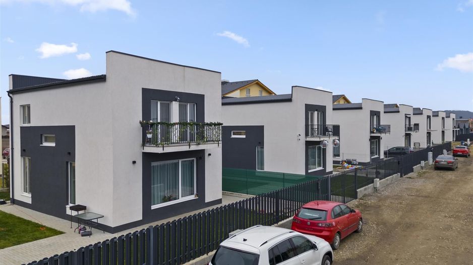 Casa Individuala cu 4 camere Sanpetru - Poză 1