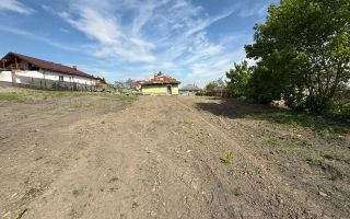 Teren intravilan 2218 mp în Strunga, zonă centrală, cu utilități și deschidere la drum principal - Poză 7